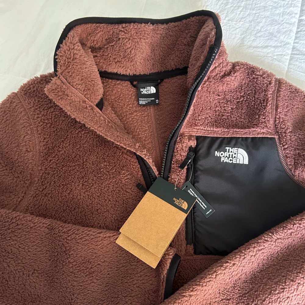 🤍 NWT NORTH FACE FLEECE 🤍